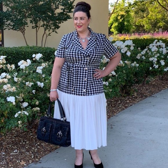 $8 flash sale (24 hr) Plus Size Houndstooth check black white pleated dress 2x - Picture 1 of 4